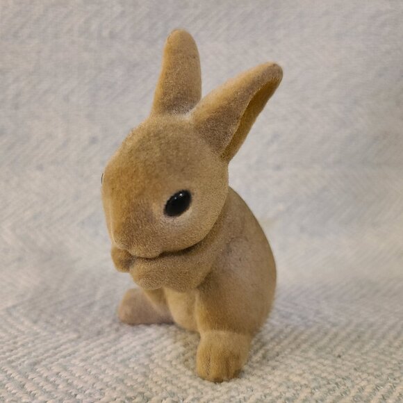 Vintage Hallmark flocked fuzzy rabbit bunny figurine collectible toy - Picture 1 of 7